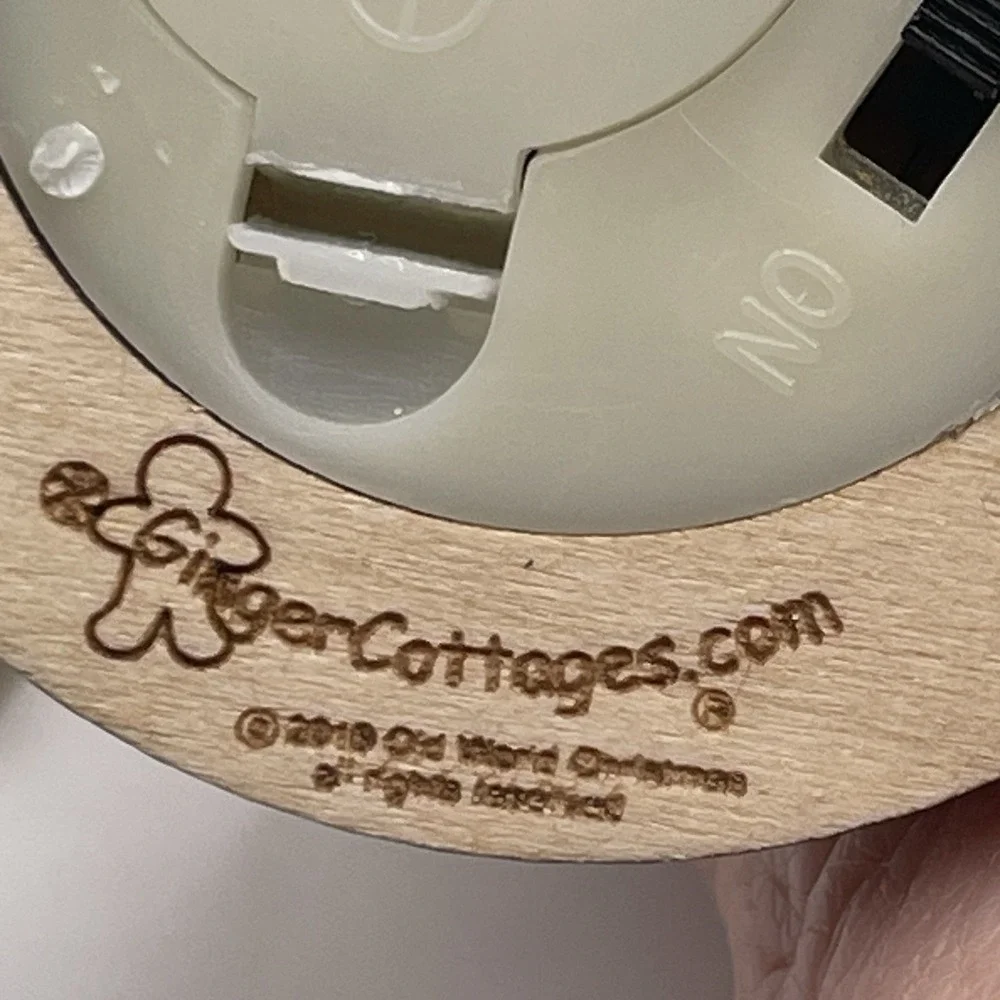 Ginger Cottages 2019 Snowy Gingerbread House Lighted Wooden Christmas Ornament‎